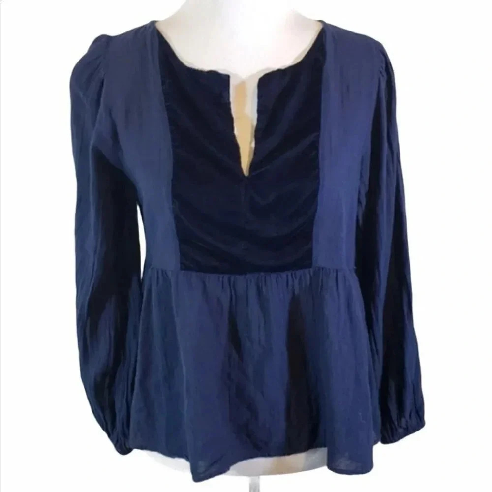 Gap M‎ Boho Blue peplum top w/ blue velvet collar